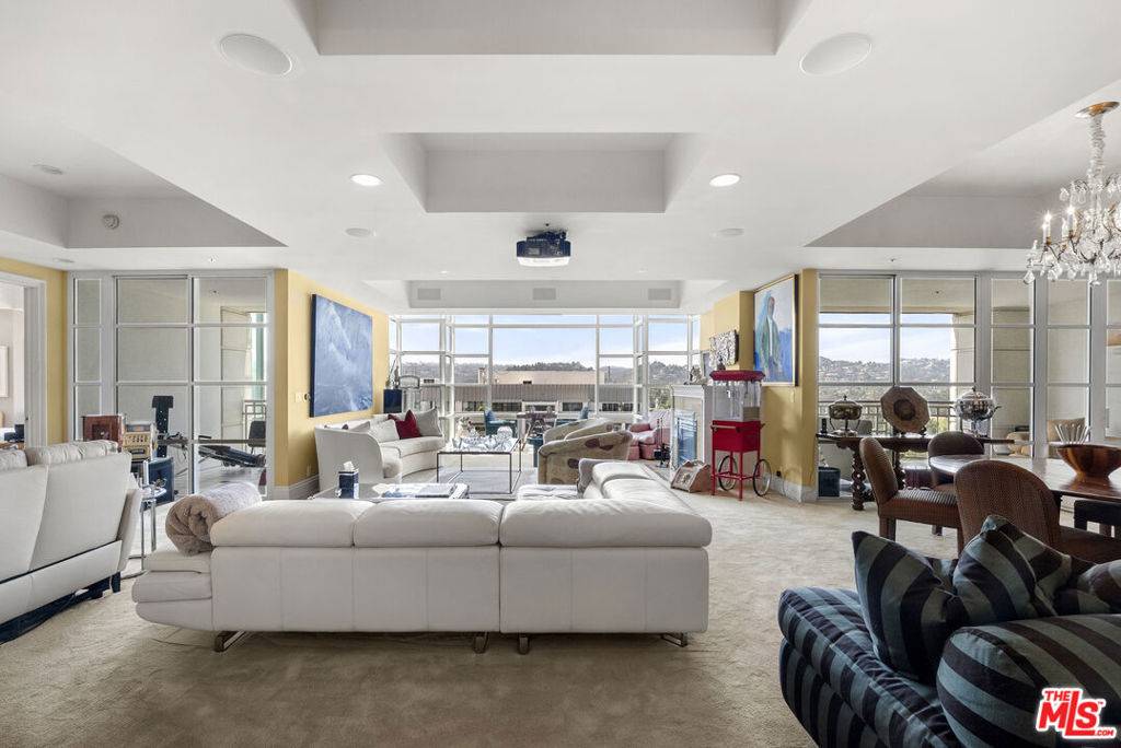 Los Angeles, CA 90024,10380 Wilshire BLVD #1501