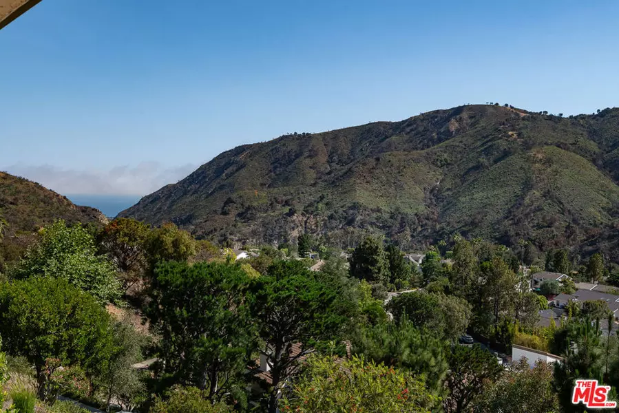1774 Palisades DR, Pacific Palisades, CA 90272