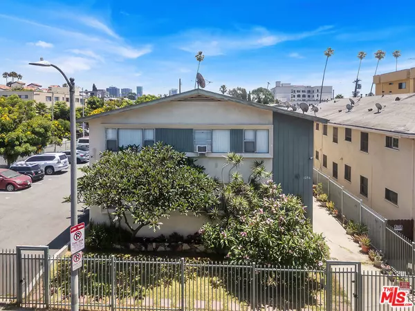 Los Angeles, CA 90038,1254 N Orange DR