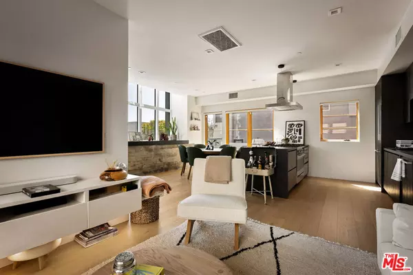 West Hollywood, CA 90046,1033 N Vista ST #D