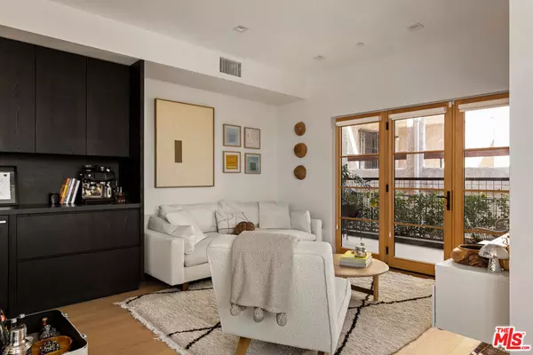 West Hollywood, CA 90046,1033 N Vista ST #D