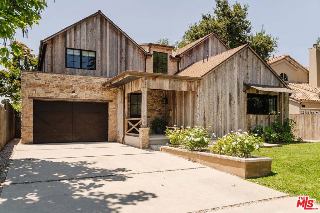 Valley Village, CA 91607,11734 Huston ST