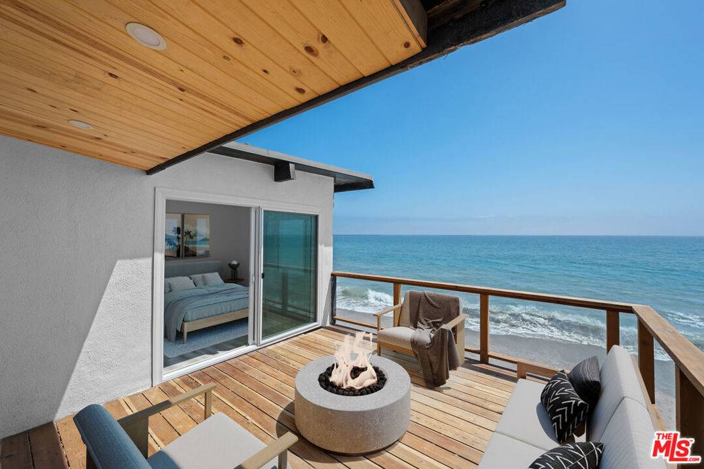 Malibu, CA 90265,25154 Malibu Rd #1
