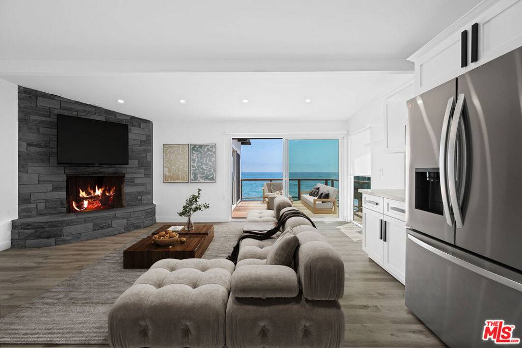 Malibu, CA 90265,25154 Malibu Rd #1