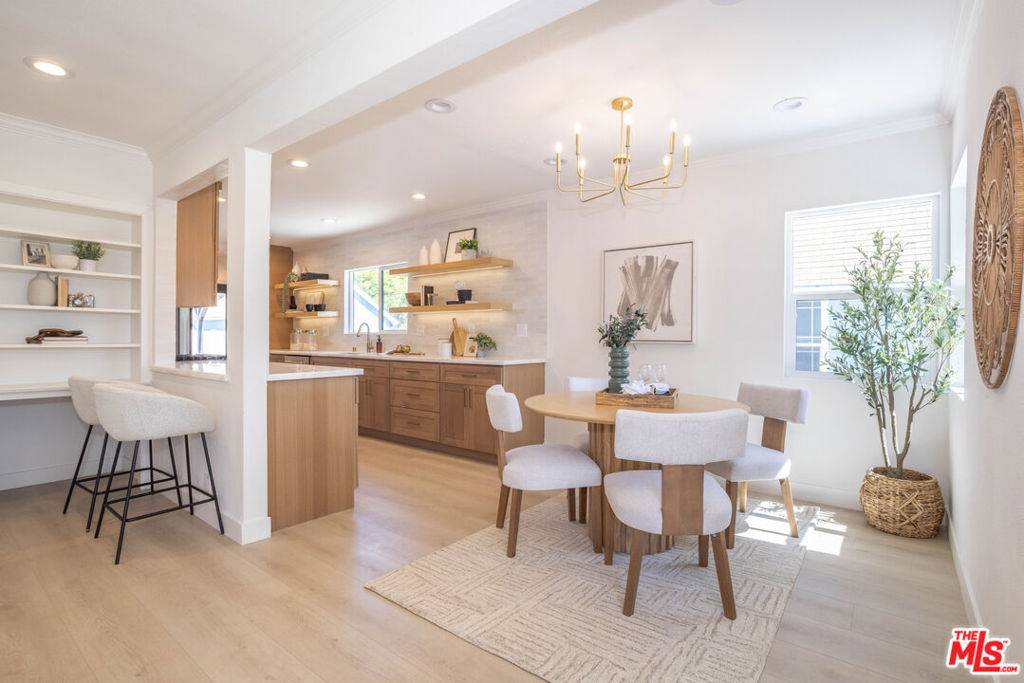 824 N Lima ST, Burbank, CA 91505