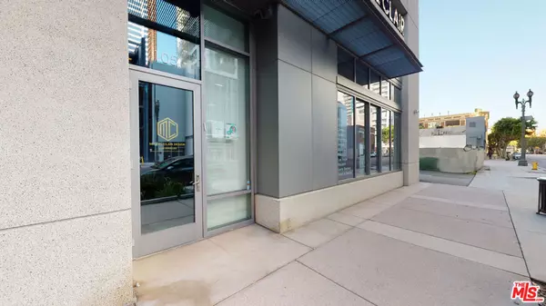 Los Angeles, CA 90015,1100 S Hope ST #105-205