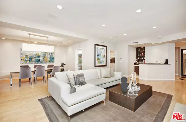 Beverly Hills, CA 90211,121 N Almont DR #103