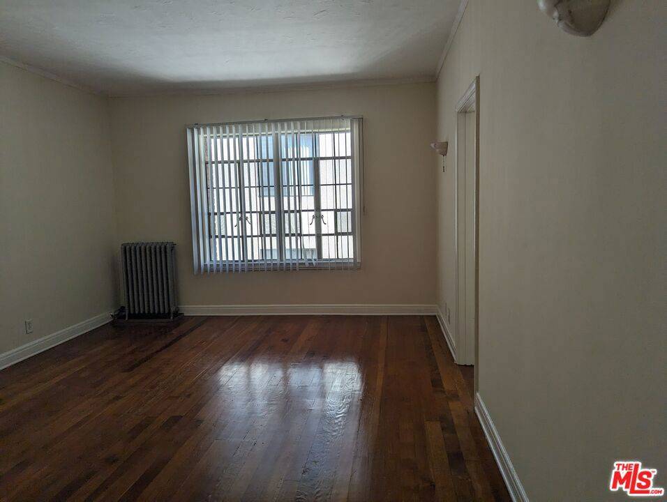Los Angeles, CA 90005,621 S Gramercy PL #205