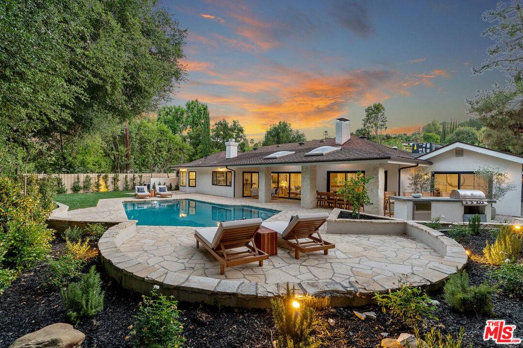 Tarzana, CA 91356,19507 Valdez DR