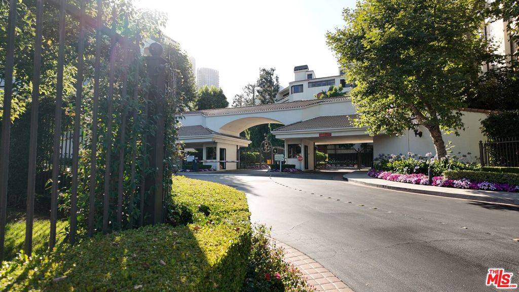 2131 Century Park LN #301, Los Angeles, CA 90067