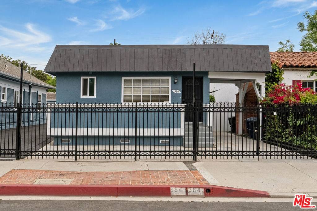 384 N San Vicente BLVD, West Hollywood, CA 90048