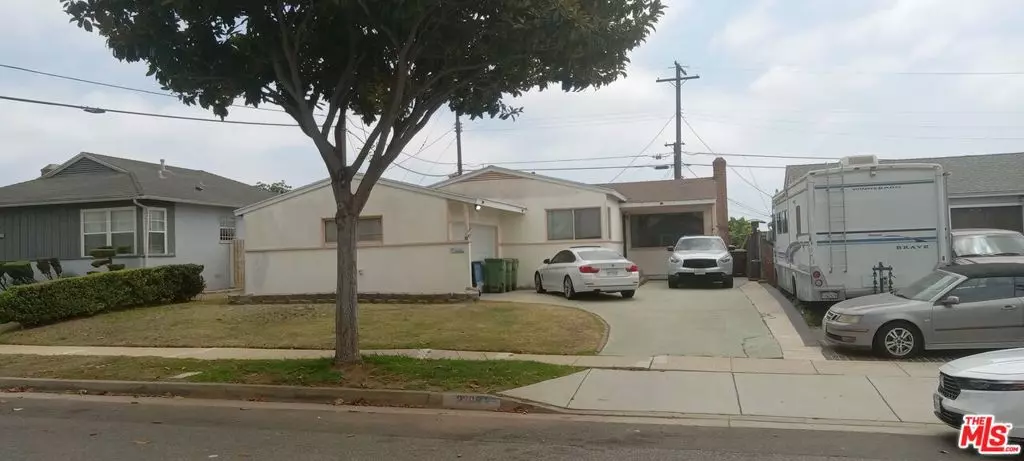 2308 W 117th ST, Hawthorne, CA 90250
