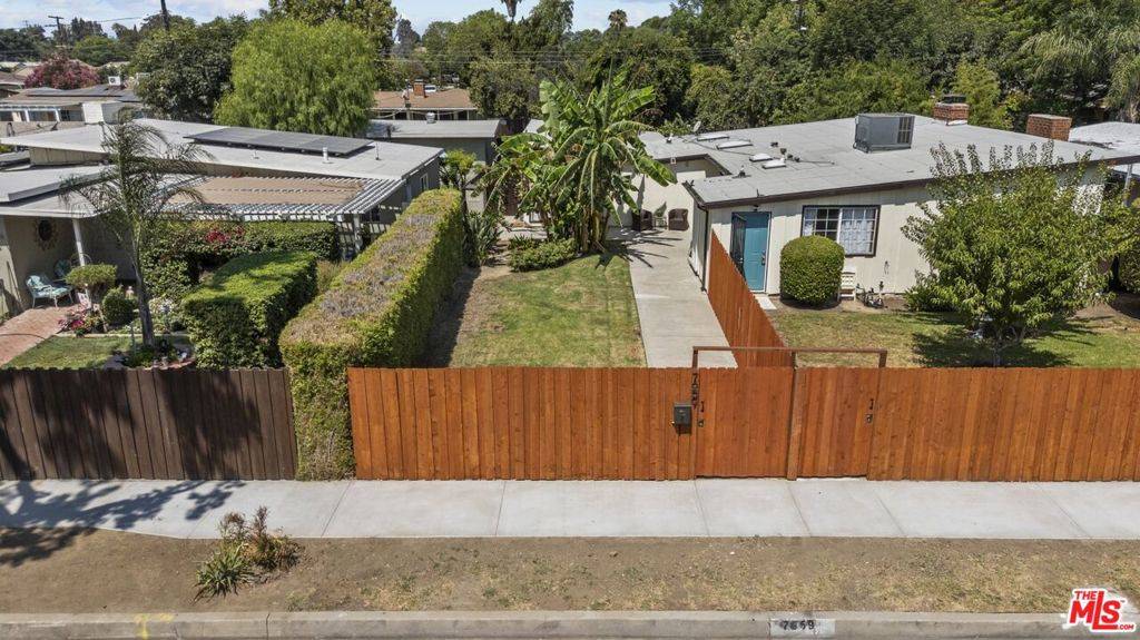 Reseda, CA 91335,7659 Lindley AVE #A