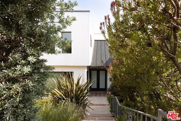 3360 Ley DR, Los Angeles, CA 90027