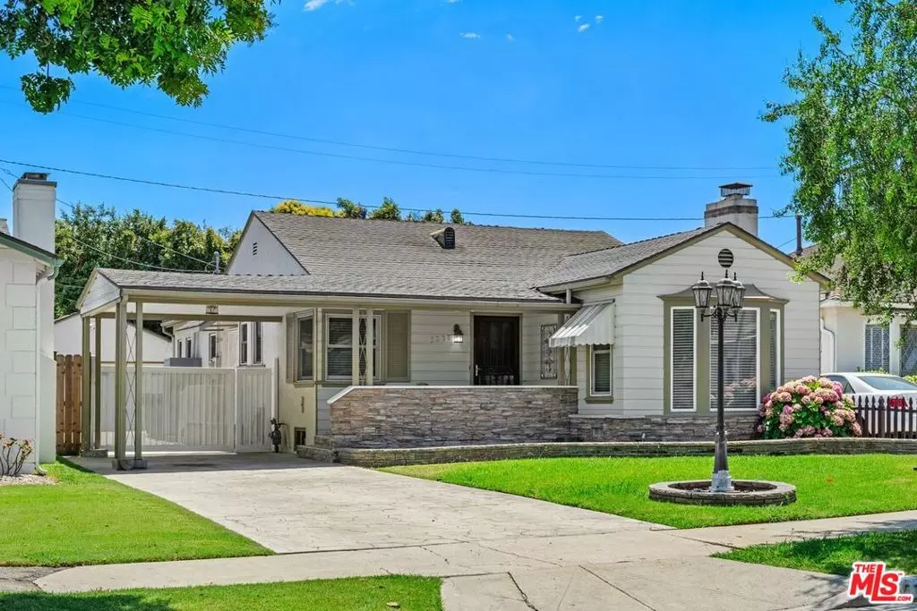 Inglewood, CA 90305,3208 W 81st ST