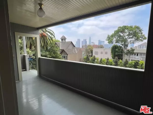 Los Angeles, CA 90026,1340 Carroll AVE