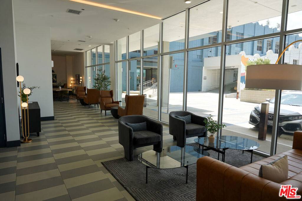 Los Angeles, CA 90005,800 Western Avenue #315