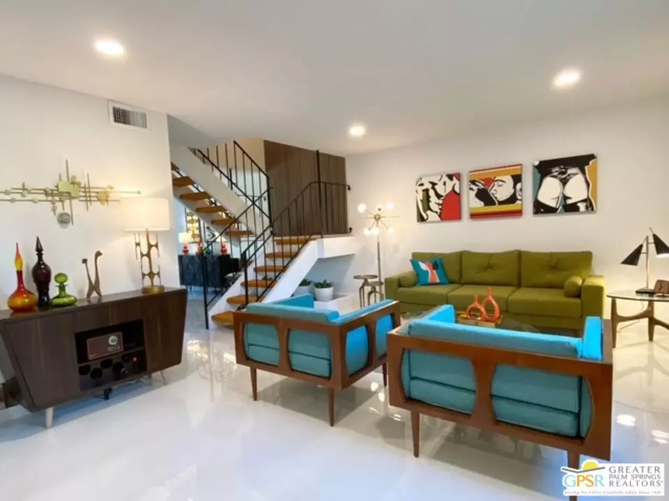 Palm Springs, CA 92262,186 E Via Escuela #B