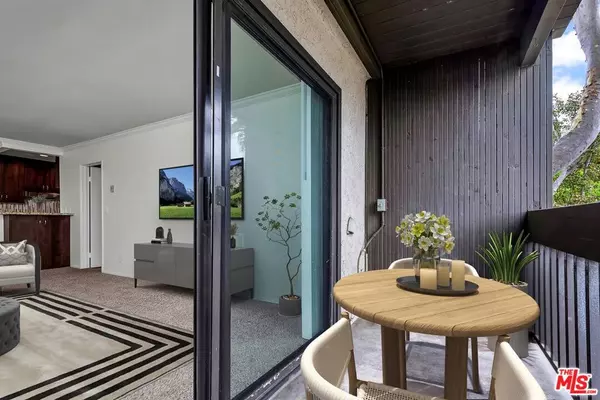 Playa Del Rey, CA 90293,7740 Redlands ST #M3075