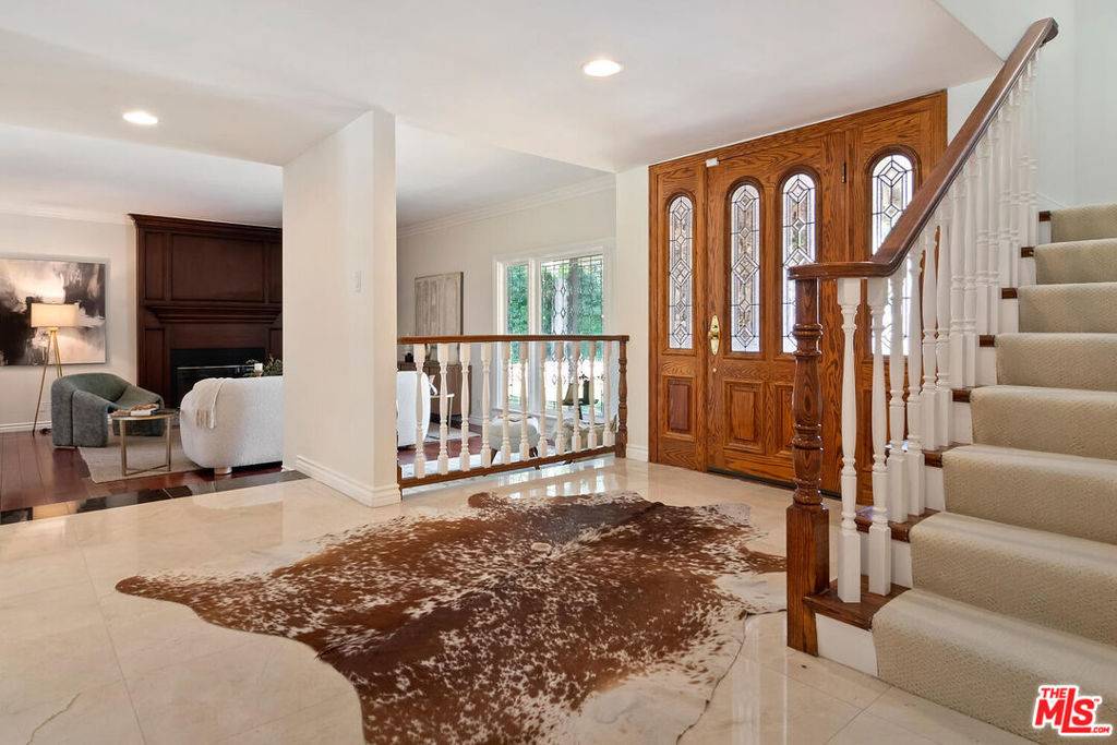 Northridge, CA 91324,19416 Kinzie ST