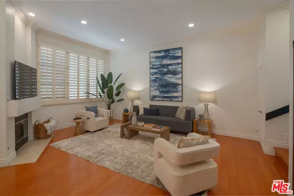 Los Angeles, CA 90049,11636 Montana AVE #107