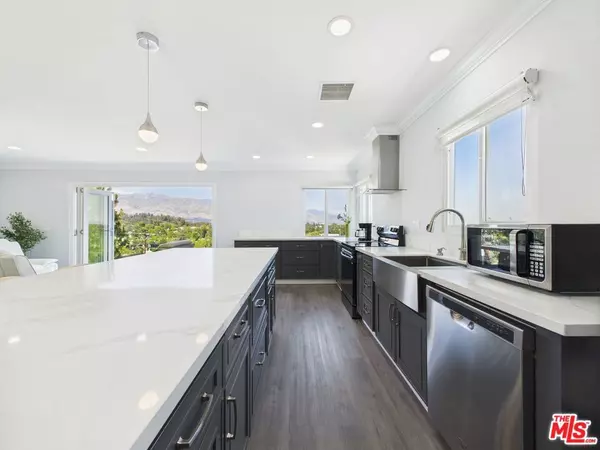 Pasadena, CA 91105,334 Anita DR