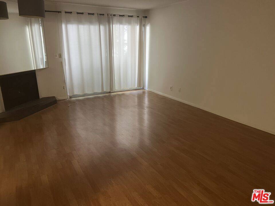 Van Nuys, CA 91411,15070 Victory BLVD #103