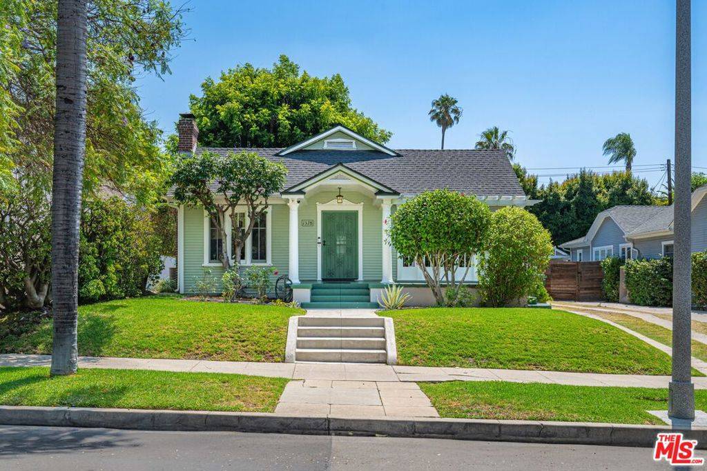 Los Angeles, CA 90046,1328 N Ogden DR