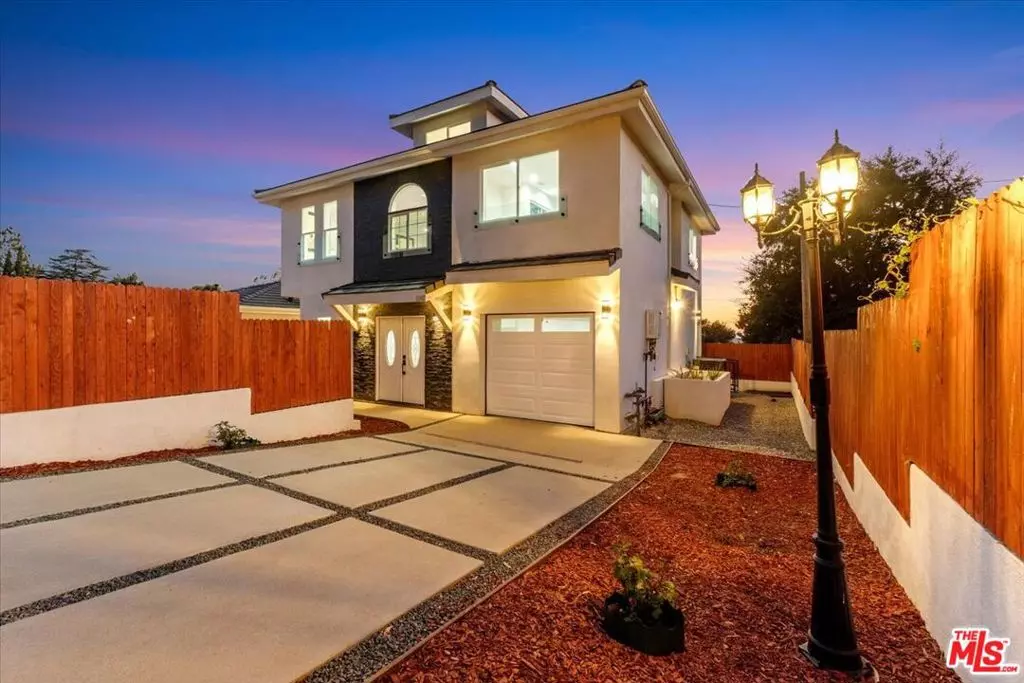 Tujunga, CA 91042,10347 Hillhaven AVE