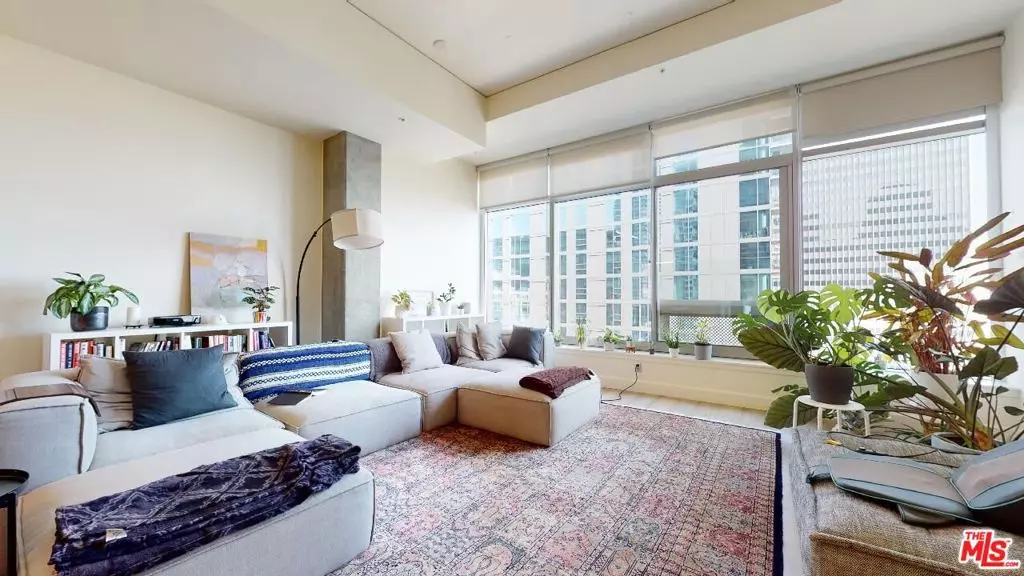 Los Angeles, CA 90015,1155 S GRAND AVE #1315