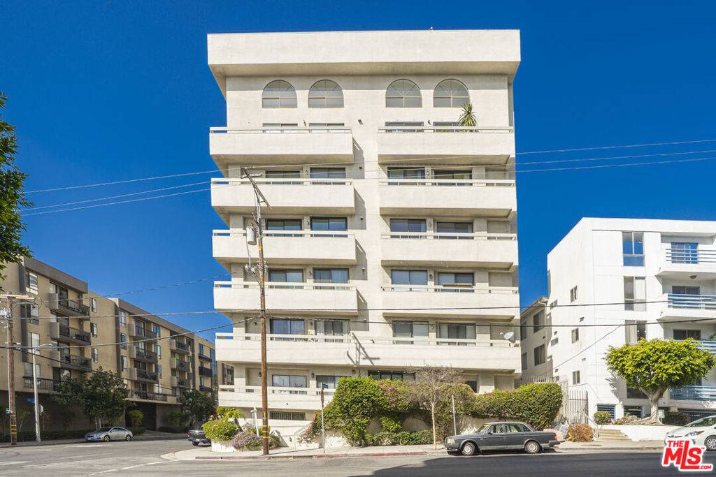 Los Angeles, CA 90046,1601 N Fuller AVE #303