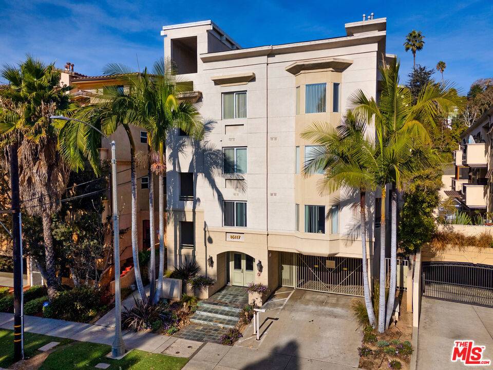 16117 W Sunset BLVD, Pacific Palisades, CA 90272