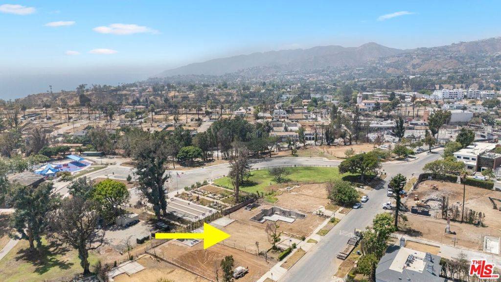 Pacific Palisades, CA 90272,821 Alma Real DR