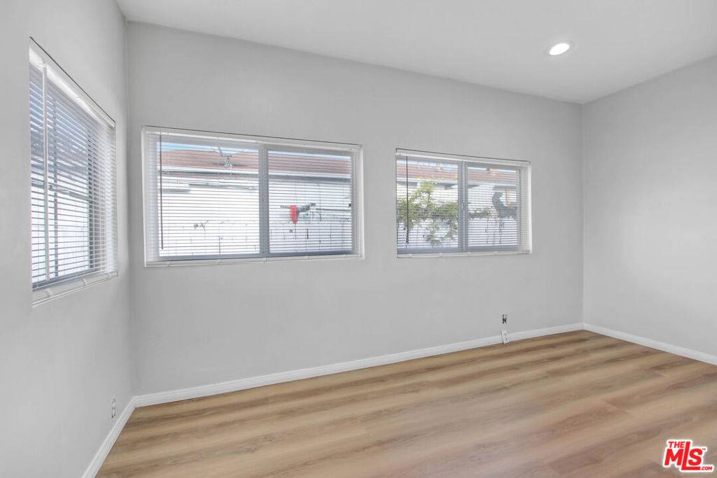 San Fernando, CA 91340,609 Pico ST