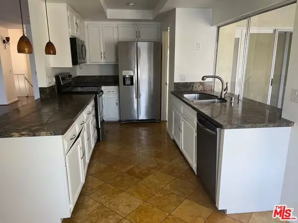 Calabasas, CA 91302,4650 Park Mirasol
