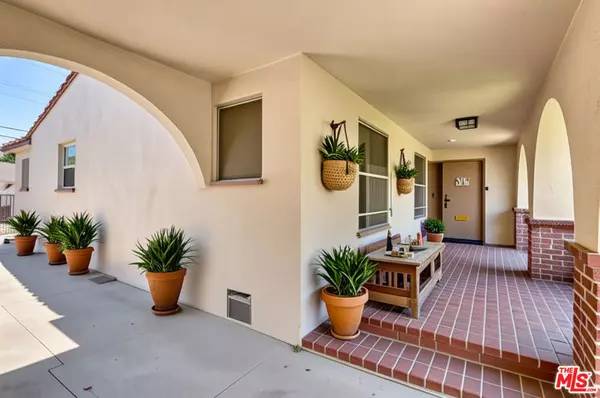 Glendale, CA 91202,1244 Norton AVE