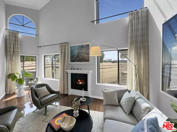 Studio City, CA 91604,4211 Arch DR #204