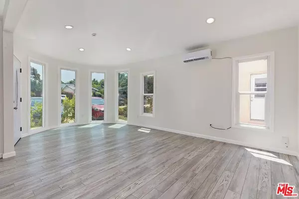Los Angeles, CA 90039,3706 Brunswick AVE