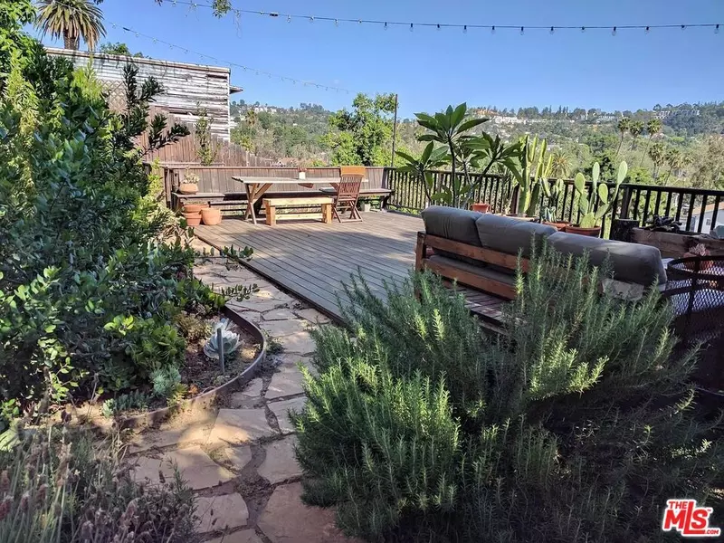 5940 Hayes AVE, Los Angeles, CA 90042