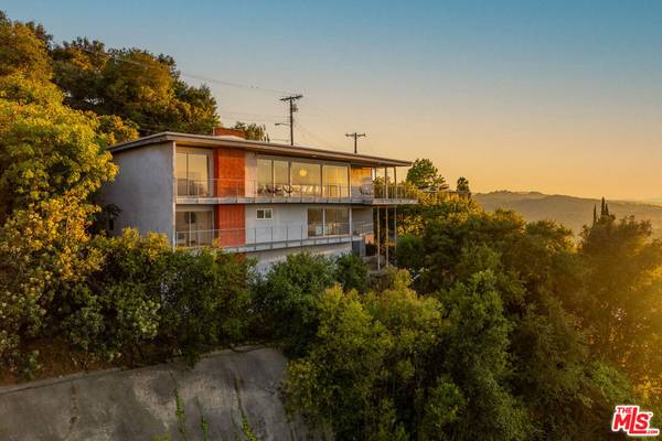 3268 Wrightwood DR, Studio City, CA 91604