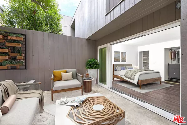 Laguna Beach, CA 92651,253 Fairview ST