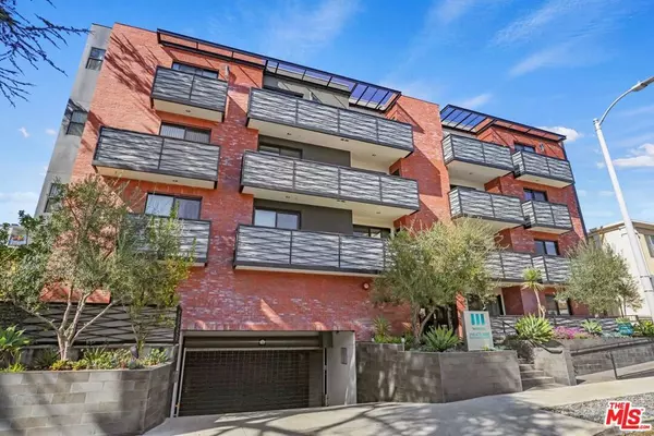 11811 Darlington AVE #201, Los Angeles, CA 90049