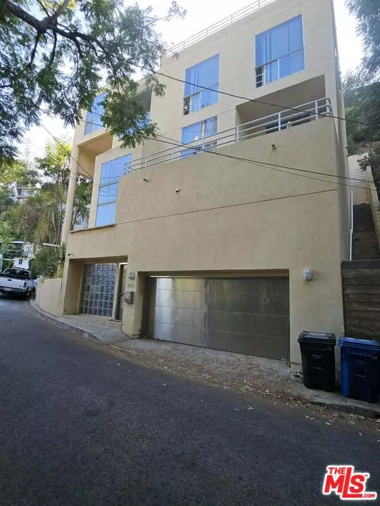 8613 Franklin AVE, Los Angeles, CA 90069