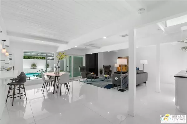 Palm Springs, CA 92264,555 S Roxbury DR