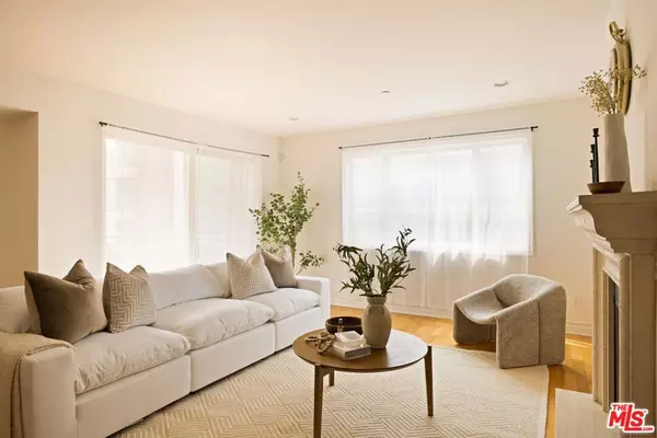 Los Angeles, CA 90048,325 Arnaz DR #304