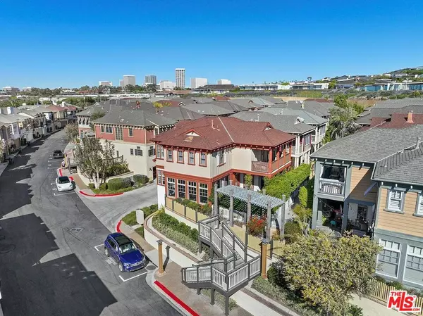 Corona Del Mar, CA 92625,2584 Bungalow PL #71
