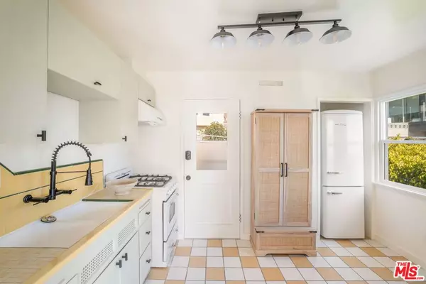 Santa Monica, CA 90401,1661 Appian WAY #2