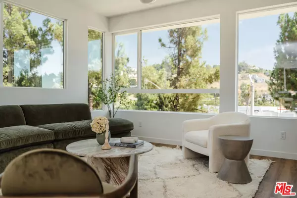 Los Angeles, CA 90065,3868 N Riley LN