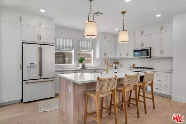 San Pedro, CA 90732,27659 S Rosewood LN