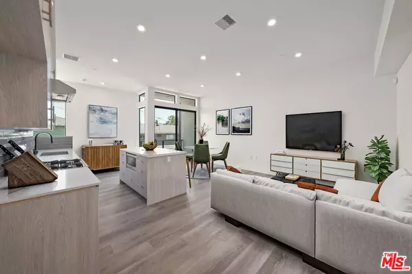 West Hollywood, CA 90046,1204 N Orange